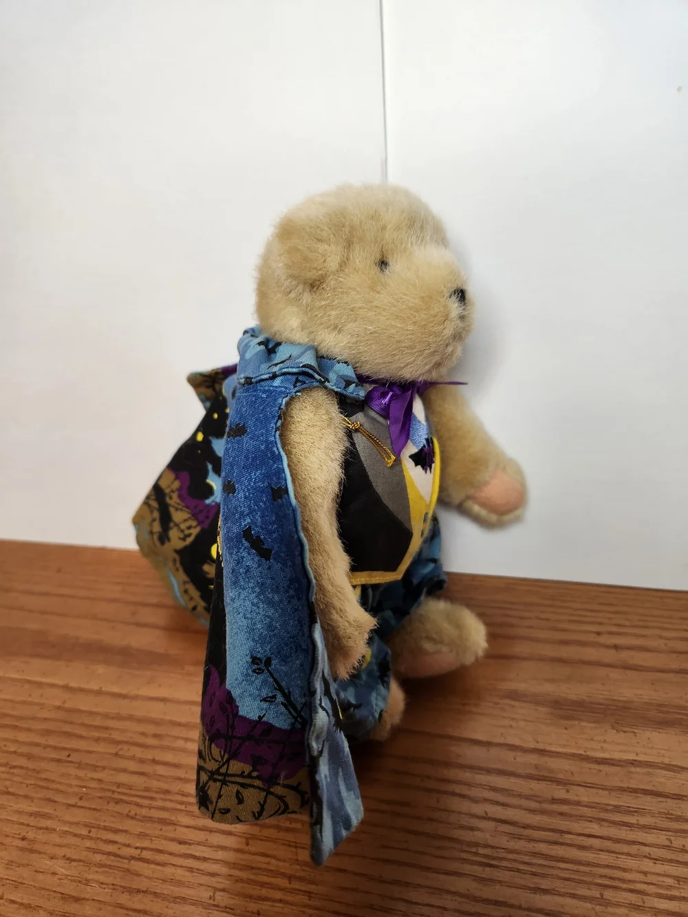 VTG  Muffy Vanderbear  COUNTESS Muffula Vampire plush.